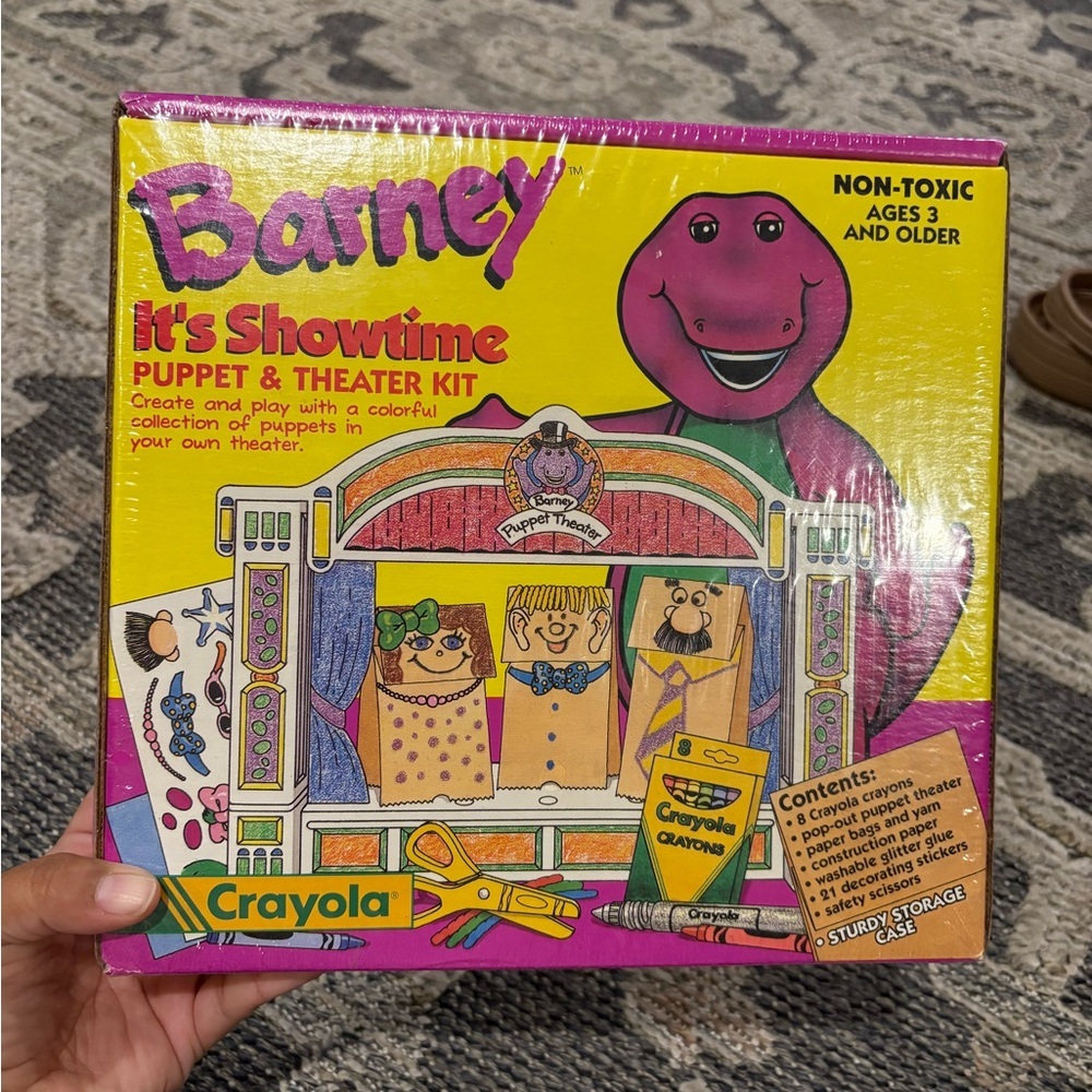 Vintage Barney It's Showtime Puppet & Theater Kit by Crayola New Sealed 1993
